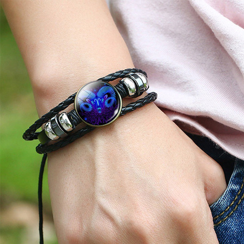Pulsera con diseño trenzado